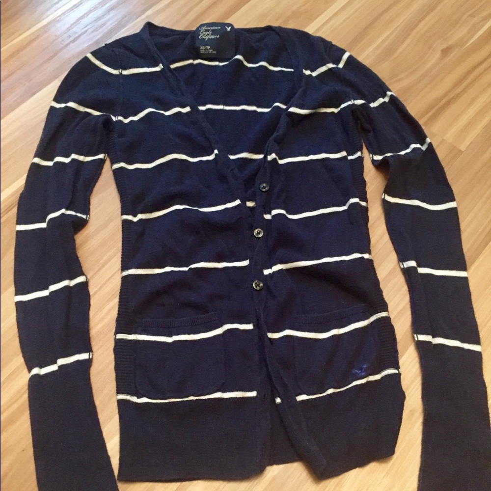 American Eagle Cardigan sz XS